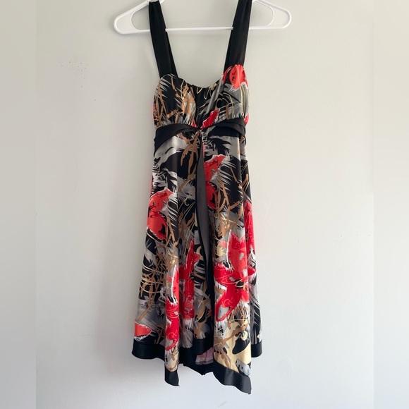 Y2K Flowy Dress with Abstract Print - Picture 7 of 7